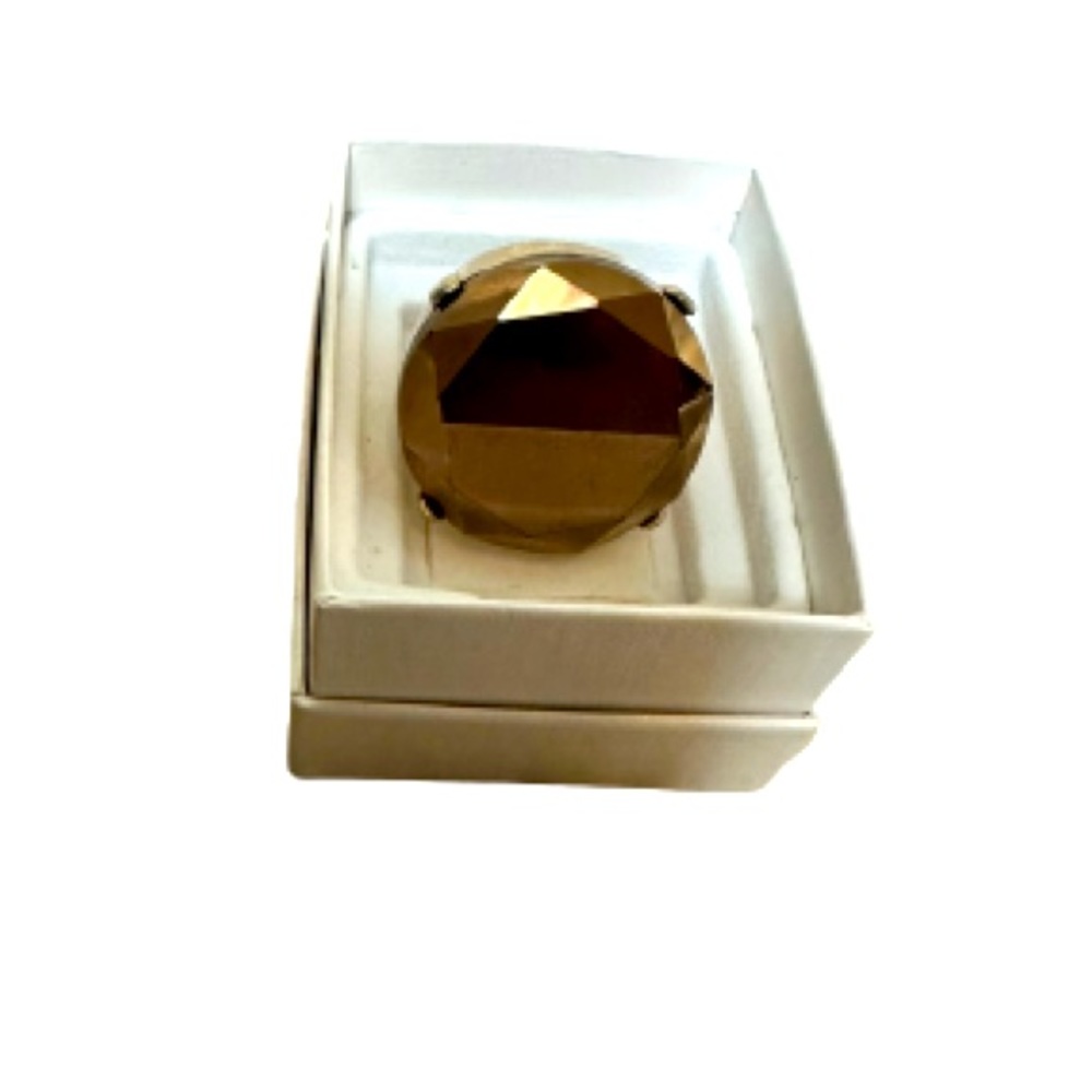 Costume Ring with brown stone